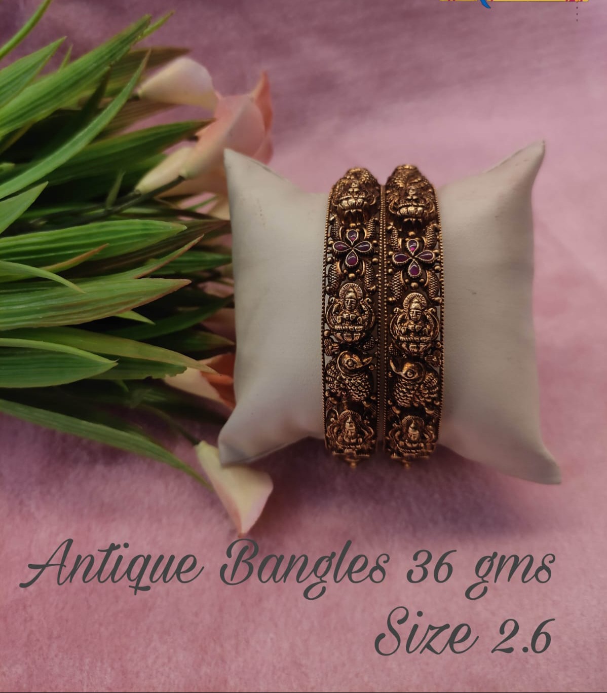 Antique bangle 7